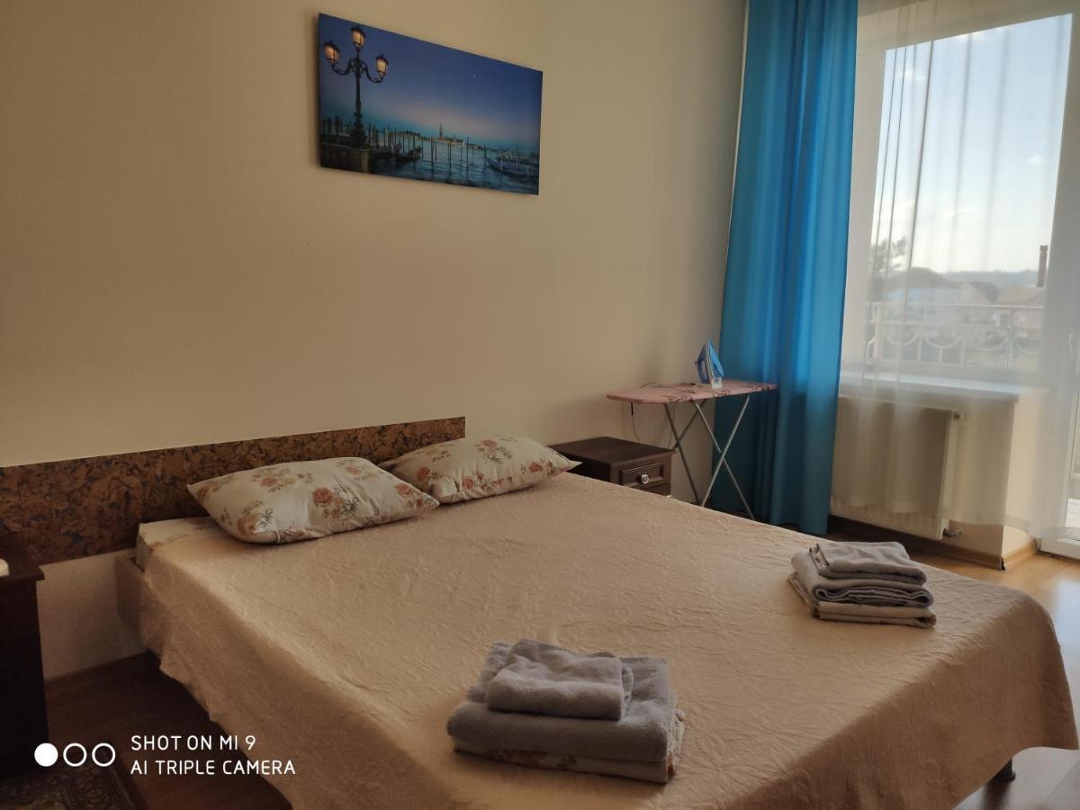 Apartments Domovik Просторная Квартира С Видом На Горы Mukatschewo Exterior foto