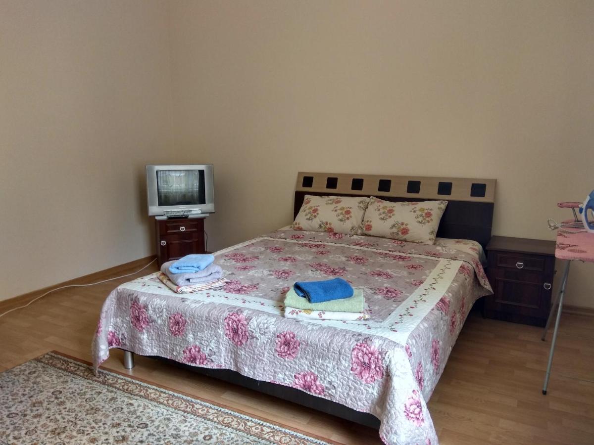 Apartments Domovik Просторная Квартира С Видом На Горы Mukatschewo Exterior foto